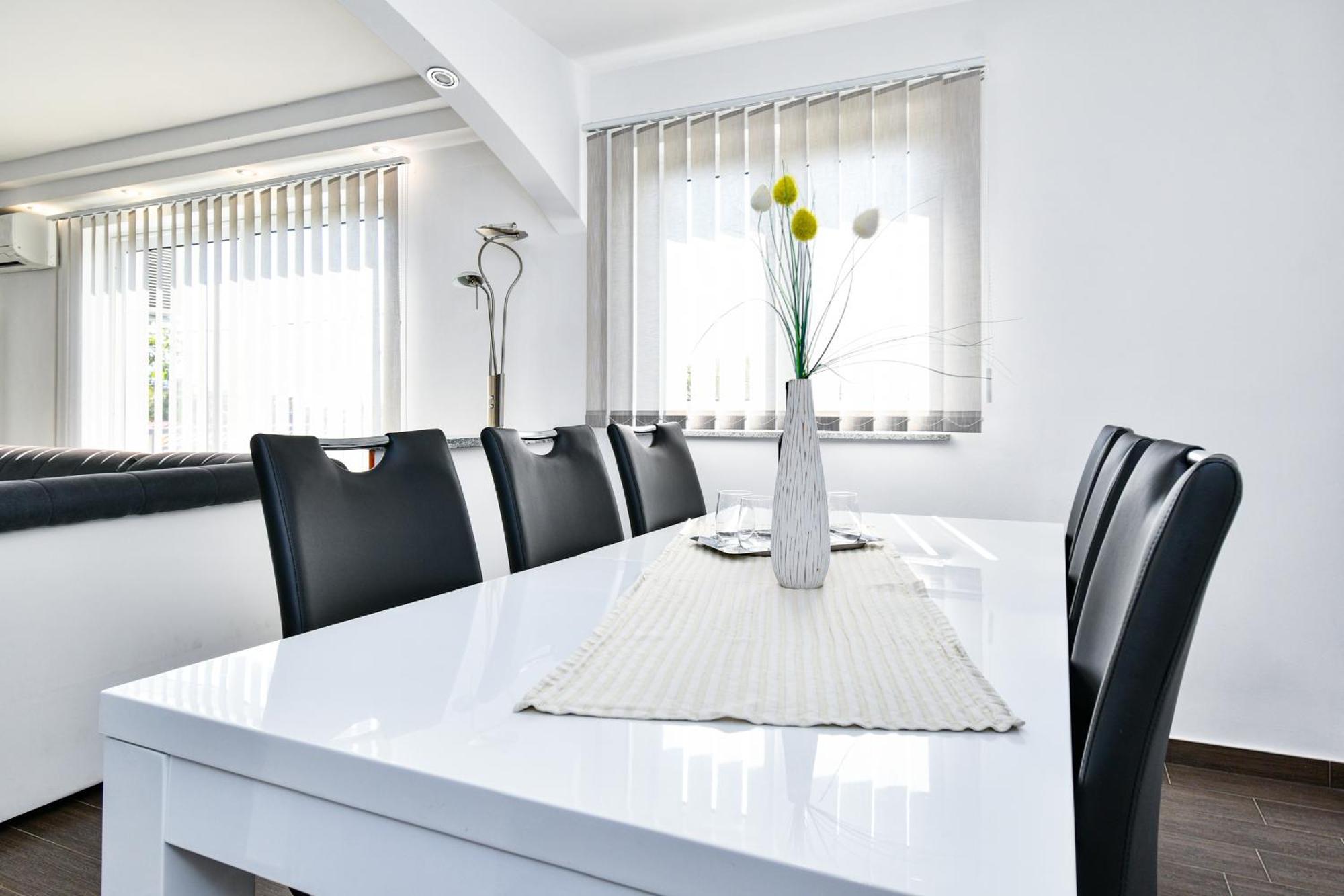 Apartman Lavanda Sa Bazenom I Okucnicom 4* Hreljin Εξωτερικό φωτογραφία